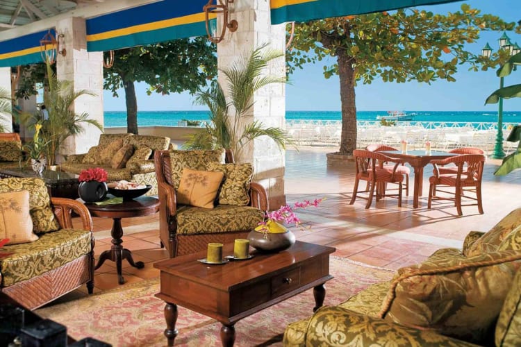 Lobby Bar